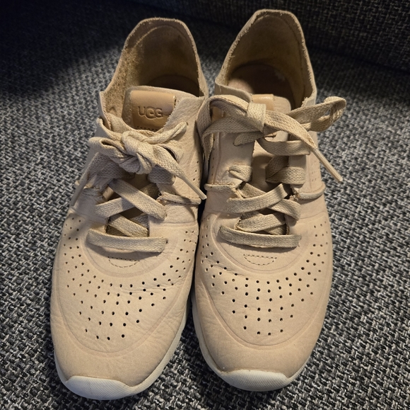 UGG Women's Tye Treadlite Nubuck Trainers  - Picture 2 of 6